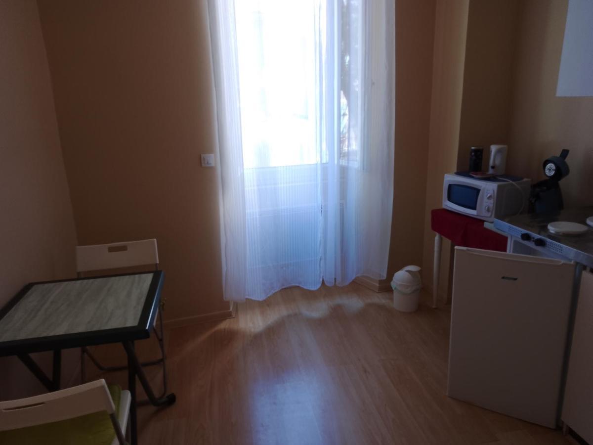 Le Moderne Veynes - Location D'Appartements A La Nuitee Екстер'єр фото