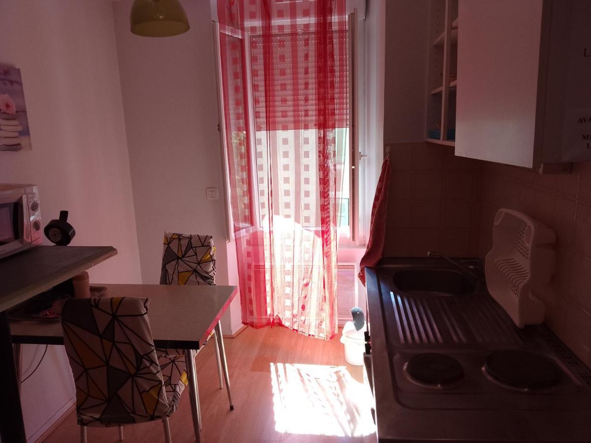 Le Moderne Veynes - Location D'Appartements A La Nuitee Екстер'єр фото